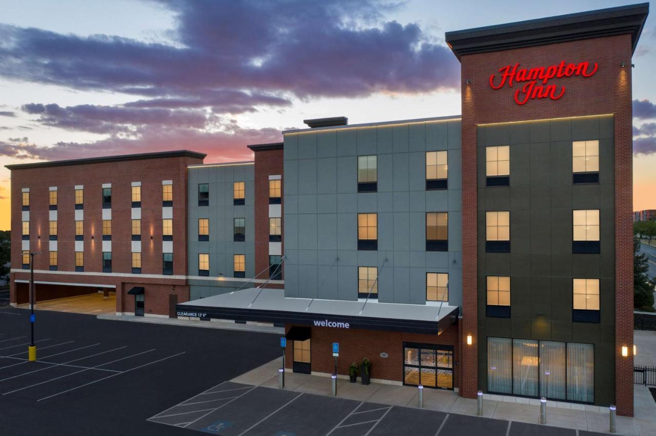 Hampton Inn Boston Logan Airport Chelsea Exterior photo